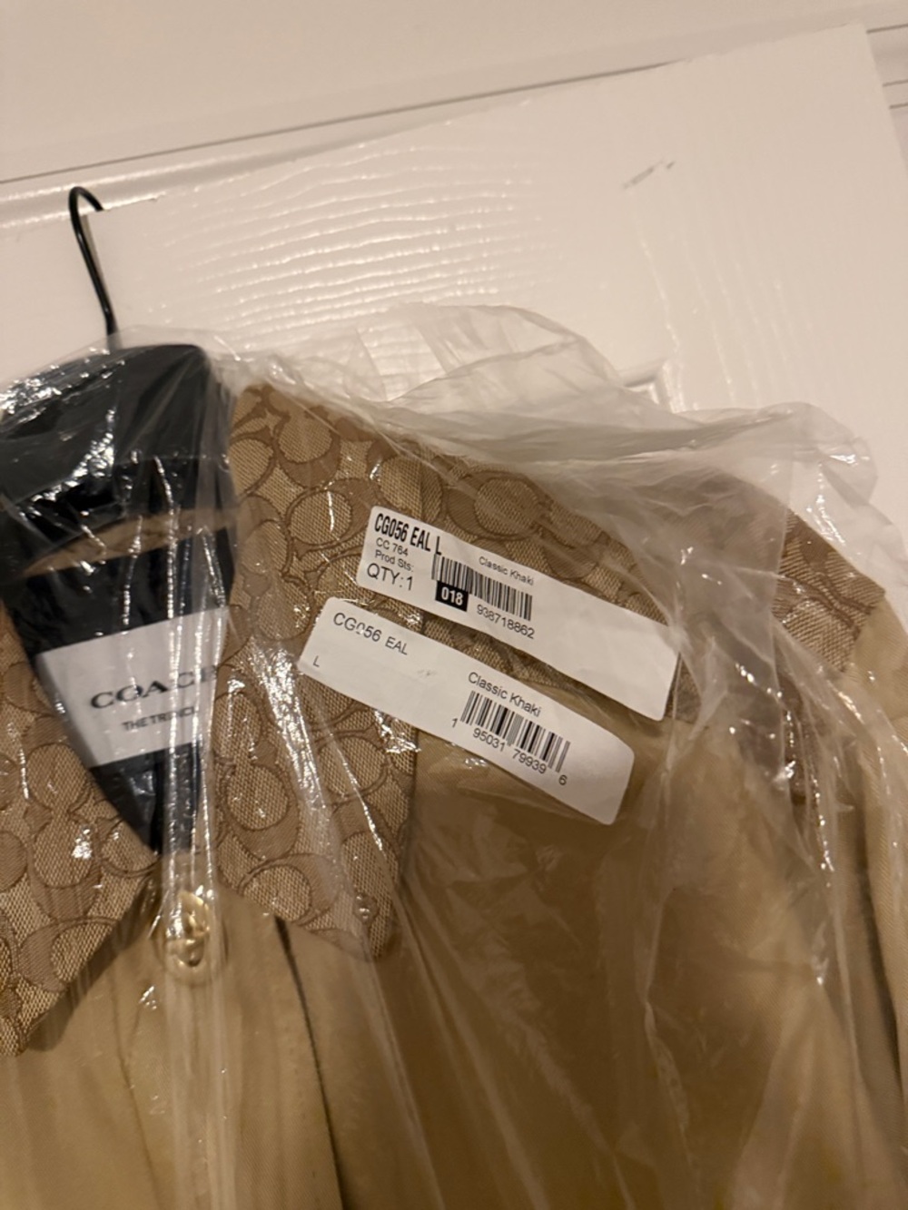 Coach Beige Trench Coat with Signature Monogram and Turn Lock Bottom - Picture 6 of 16